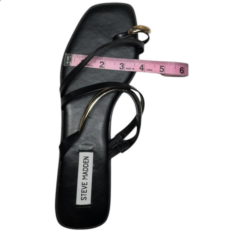 Steve Madden Amosa Black Faux Leather Strappy with Toe Ring Flat Sandals Size 10 - Picture 7 of 9